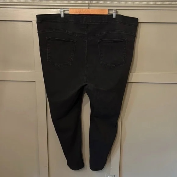 Curves 360 By NYDJ Sculpt Pull-On Leggings Jeans Jeggings in Black Plus Size 28 - Picture 7 of 10